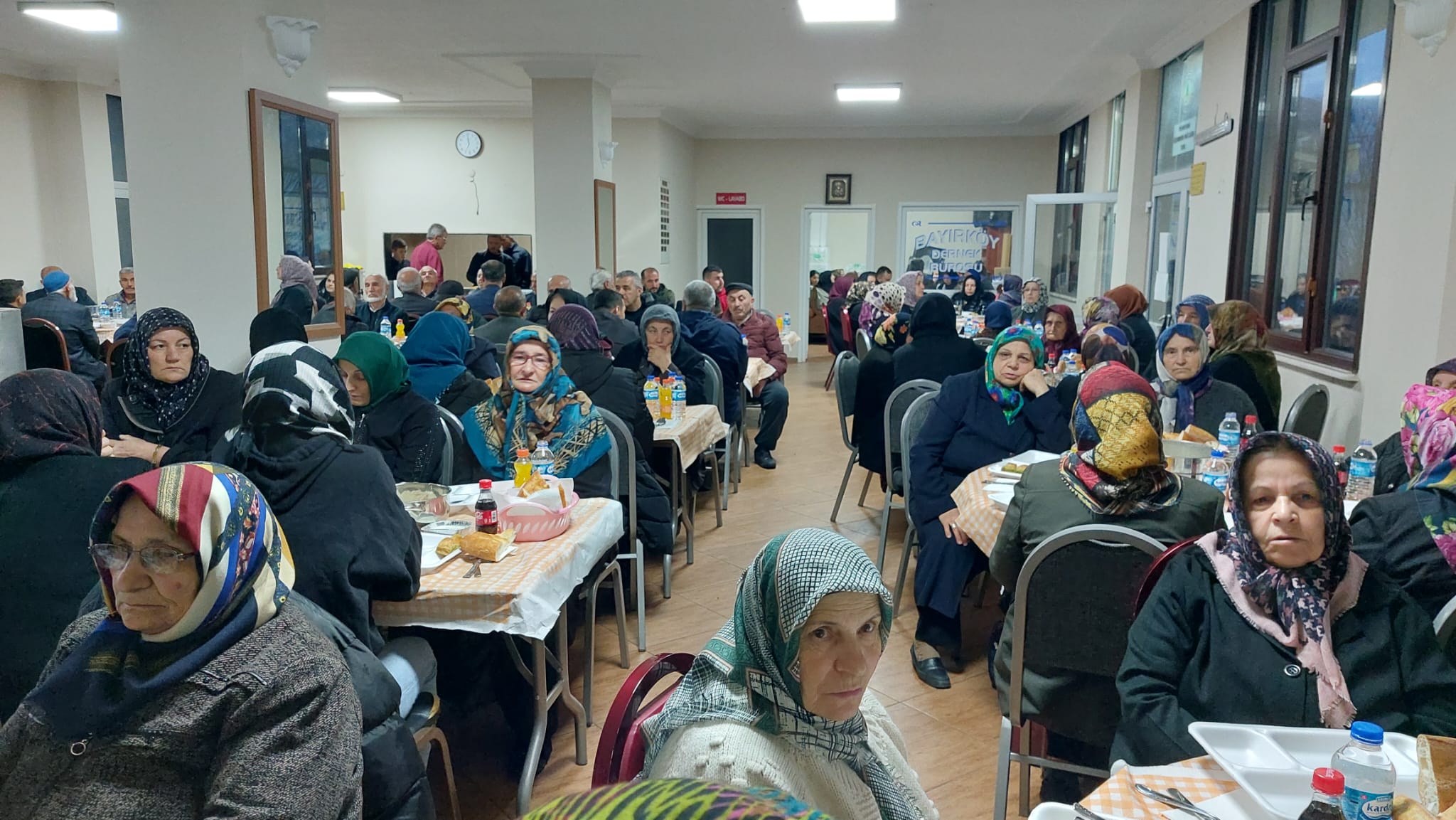 Bayırköylüler 30 gün aralıksız iftar yemeği verdi