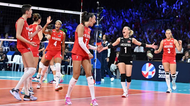 TÜRK A MİLLİ KADIN VOLEYBOL TAKIMI AVRUPA ŞAMPİYONU