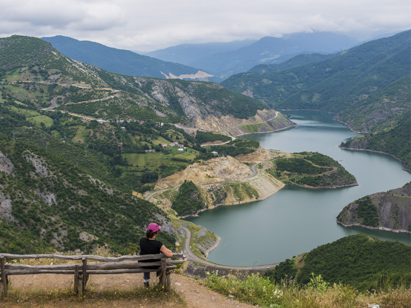 TOPÇAMLILAR BAŞKAN GÜLER'İN SÖZÜNÜ TUTMASINI BEKLİYOR