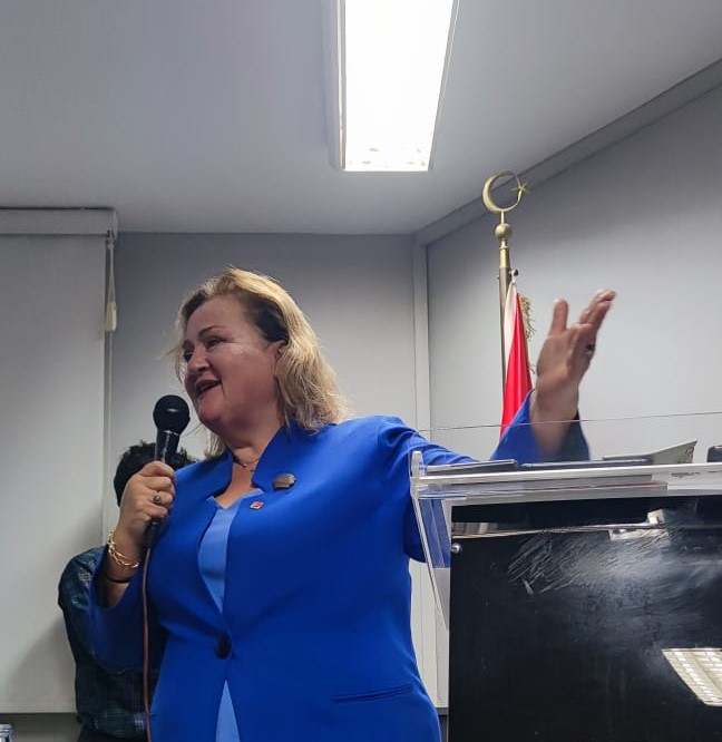 Füsun Sökmez:" Beykoz'u AKP'den almaya ve birlikte yönetmeye geliyoruz"