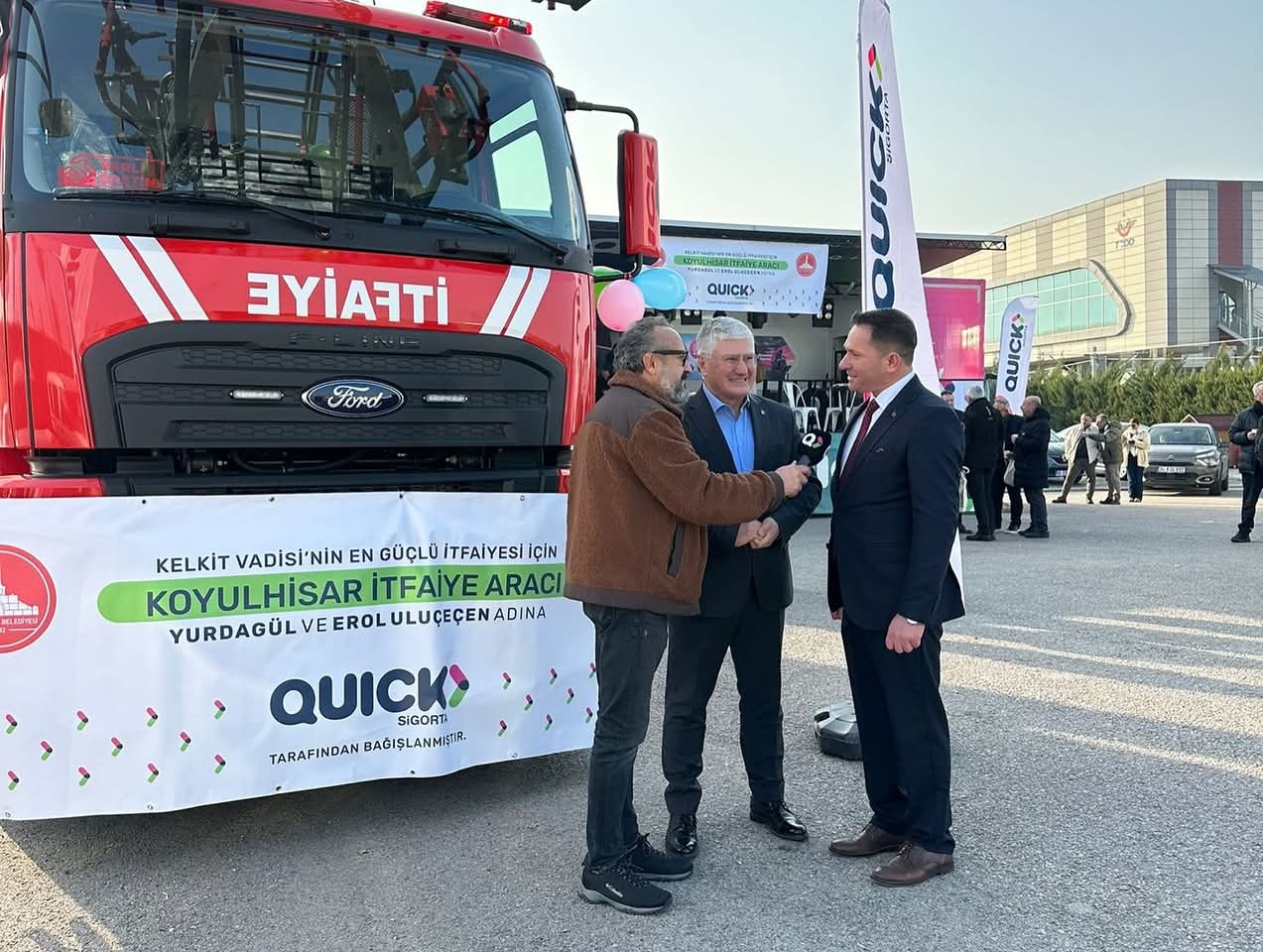 KOYULHİSAR BELEDİYESİNE İTFAİYE ARACI BAĞIŞLANDI