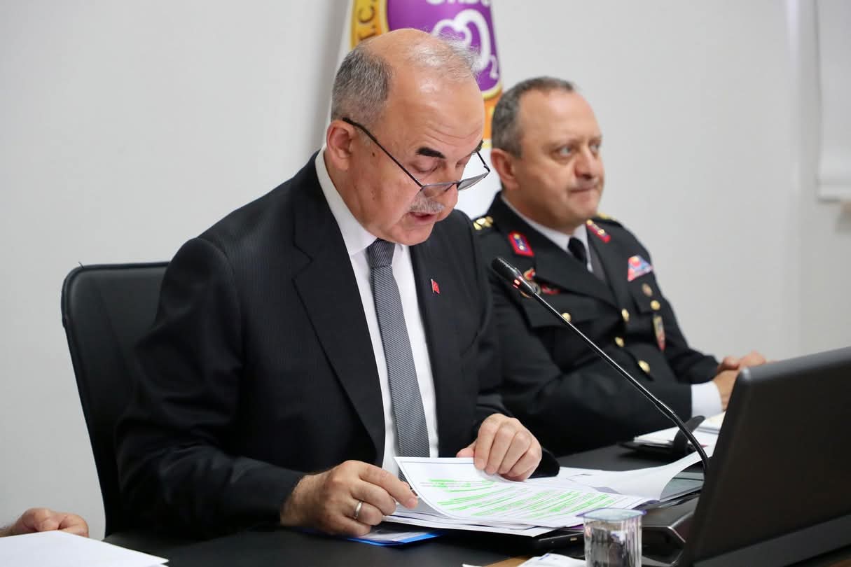 ORDU VALİSİ ASAYİŞ VE TRAFİK VERİLERİNİ BASINLA PAYLAŞTI