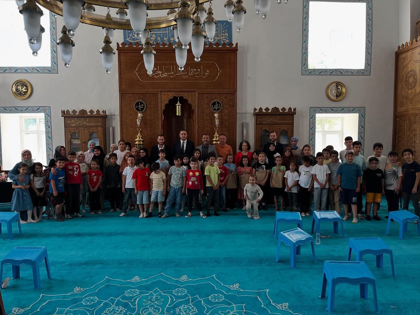 KURAN KURSU MEZUNİYET TÖRENİYLE TAMAMLANDI