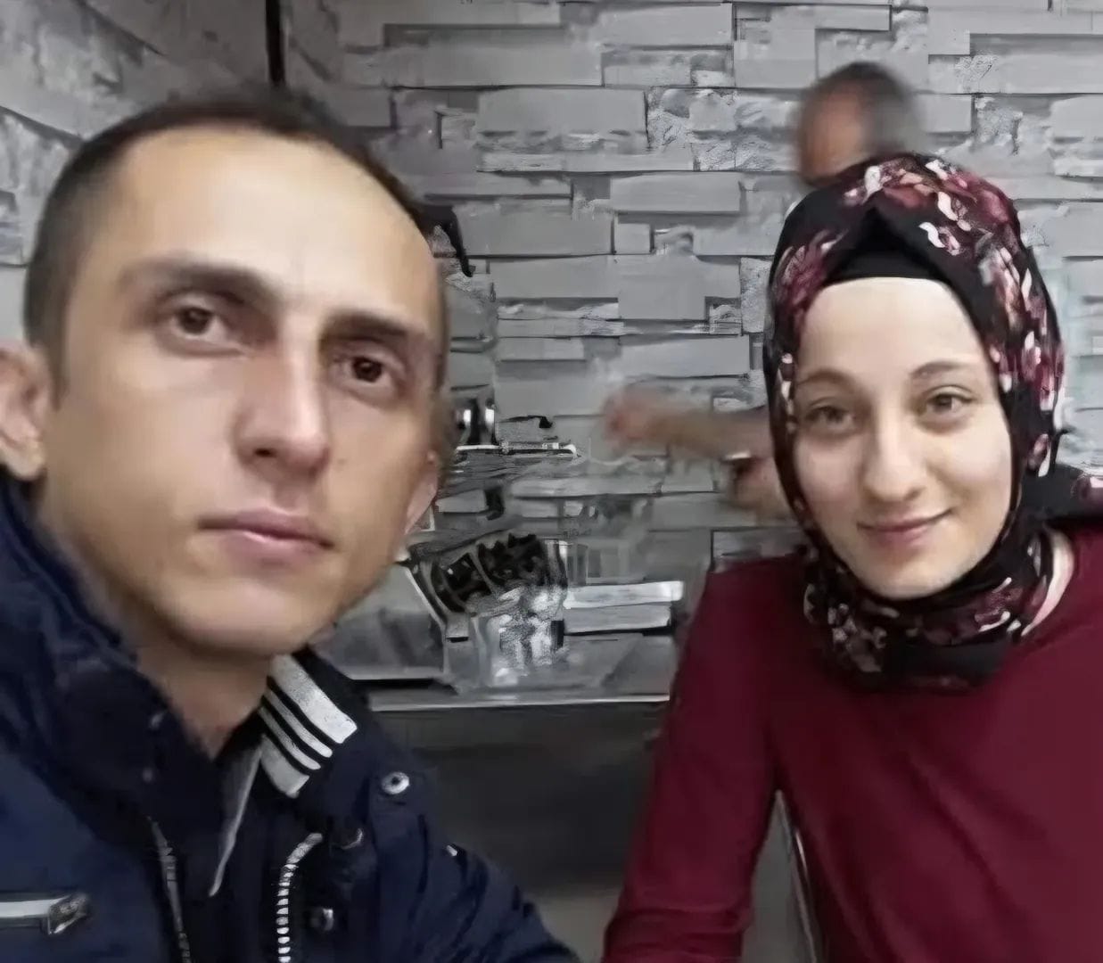 29 YAŞINDAKİ EŞİNİ ÖLDÜRÜP SOSYAL MEDYADAN DUYURDU