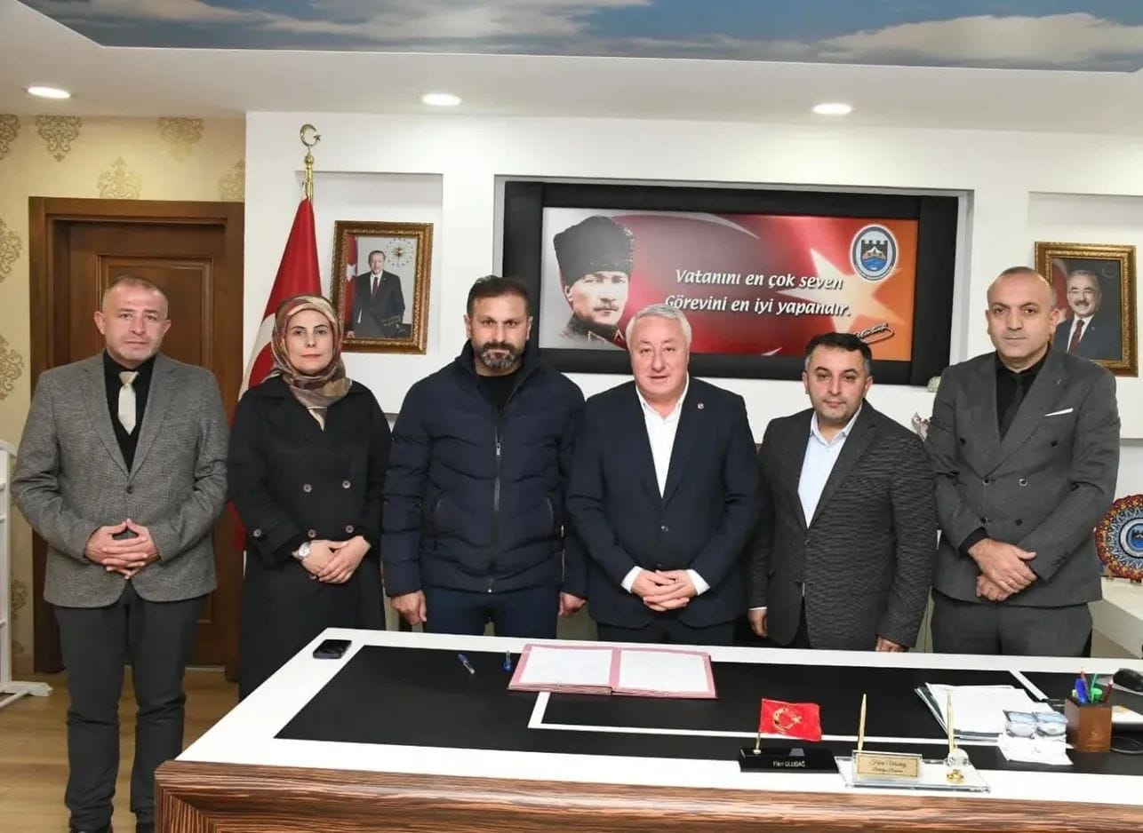 GÖLKÖY'E 50 MİLYON TL'LİK REKOR PARKE VE BEGONİT İMZASI