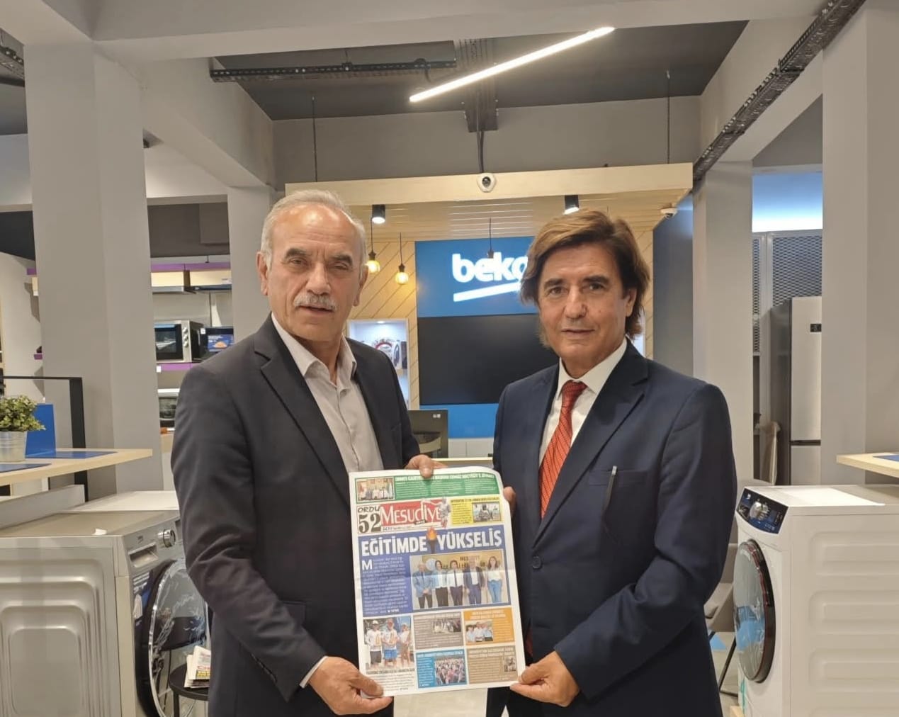 ORMES GAZETESİ GYY UZUNYURT'TAN BAŞKAN ENGİN TEKİNTAŞ'A ZİYARET