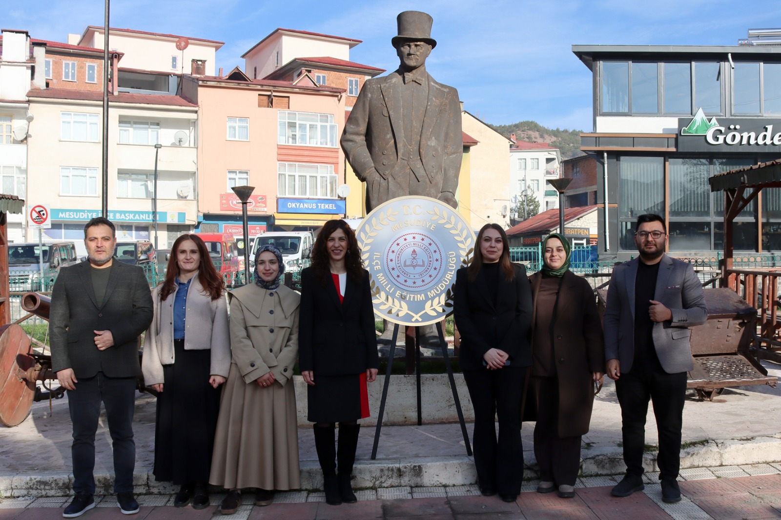 ÖĞRETMENLER GÜNÜ MESUDİYE’DE TÖRENLE KUTLANDI