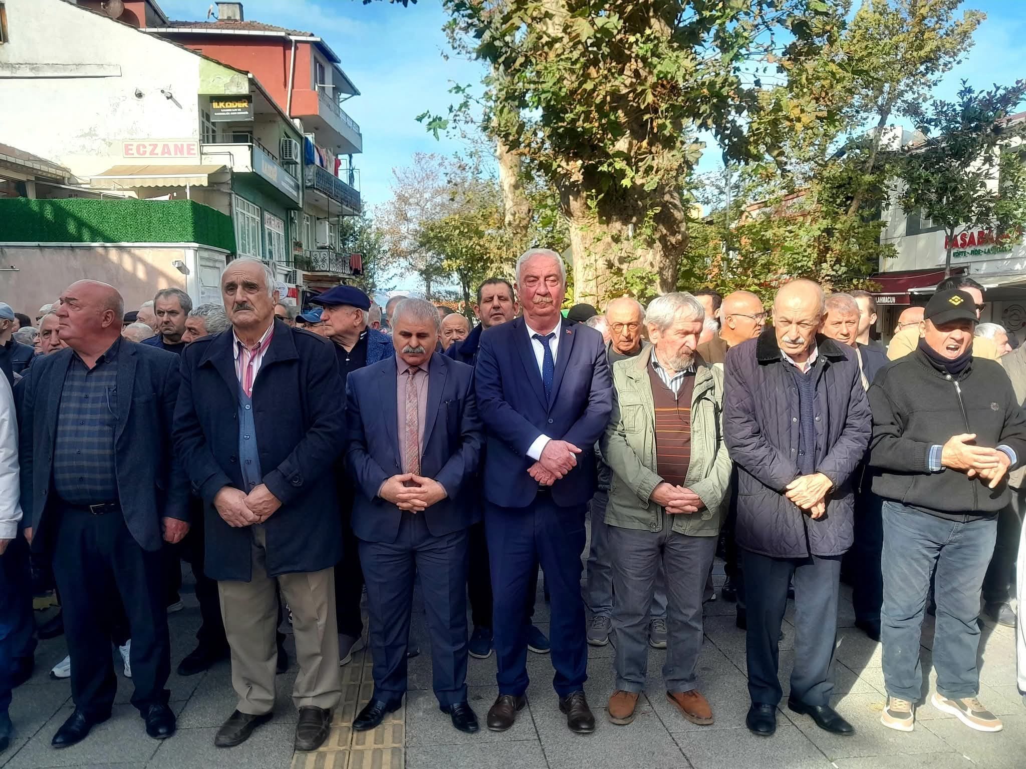 TERZİ MUSTAFA ARIKAN SEVENLERİNİ AĞLATTI