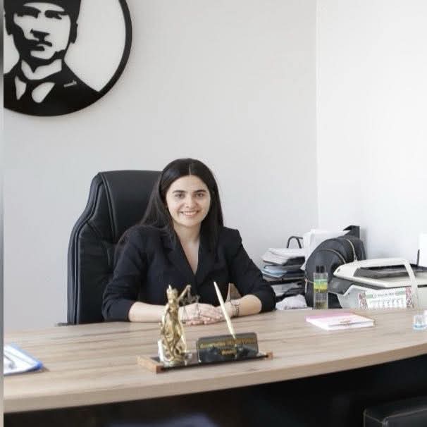 MESUDİYELİ BUSE MELİKE TOPALAN AVUKAT VE BİLİRKİŞİ OLARAK GÖREV YAPIYOR