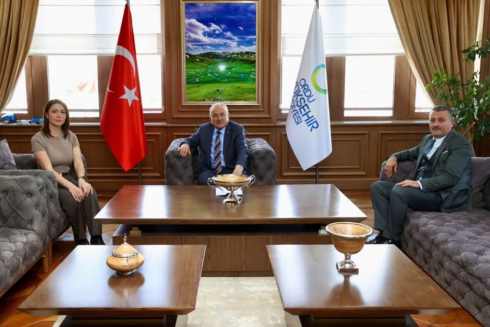 MESUDİYELİ KADIN PİLOT ESRA ÖCAL, OBB BAŞKANI GÜLER'İ ZİYARET ETTİ